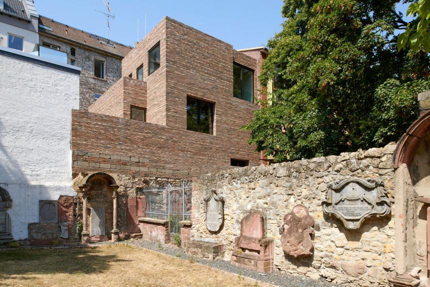 NKBAK, Frankfurt am Main (DE)	Stylepark Neubau am Peterskirchhof, Frankfurt am Main (DE)