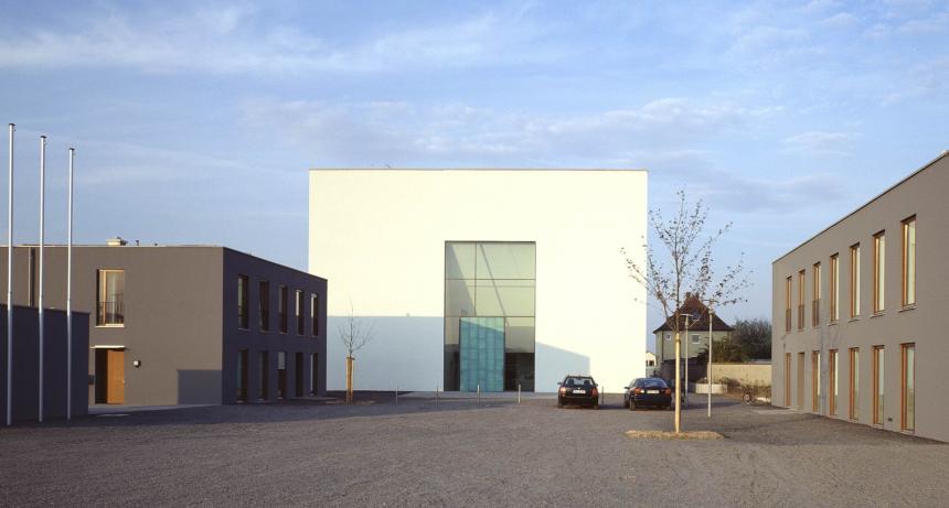 fhp2008--Koenigs-Architekten--Pfarrkirche-St-Franziskus--hero