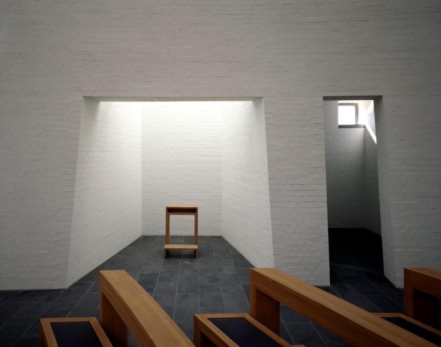 fhp2008--Koenigs-Architekten--Pfarrkirche-St-Franziskus--slide-03