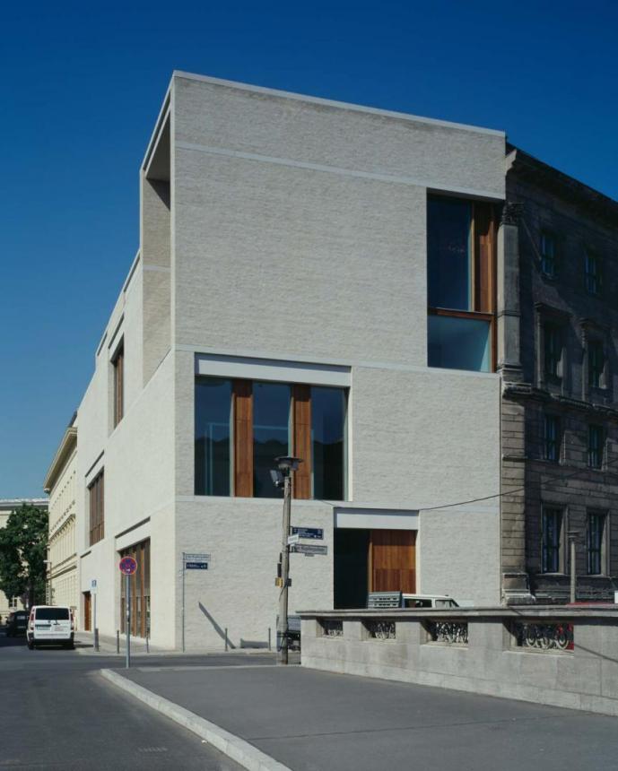 Galeriegebäude am Kupfergraben 10